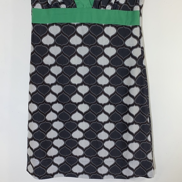 Banana Republic Factory 6 Silk V Neck Color Block Sheath Dress. - Picture 5 of 9